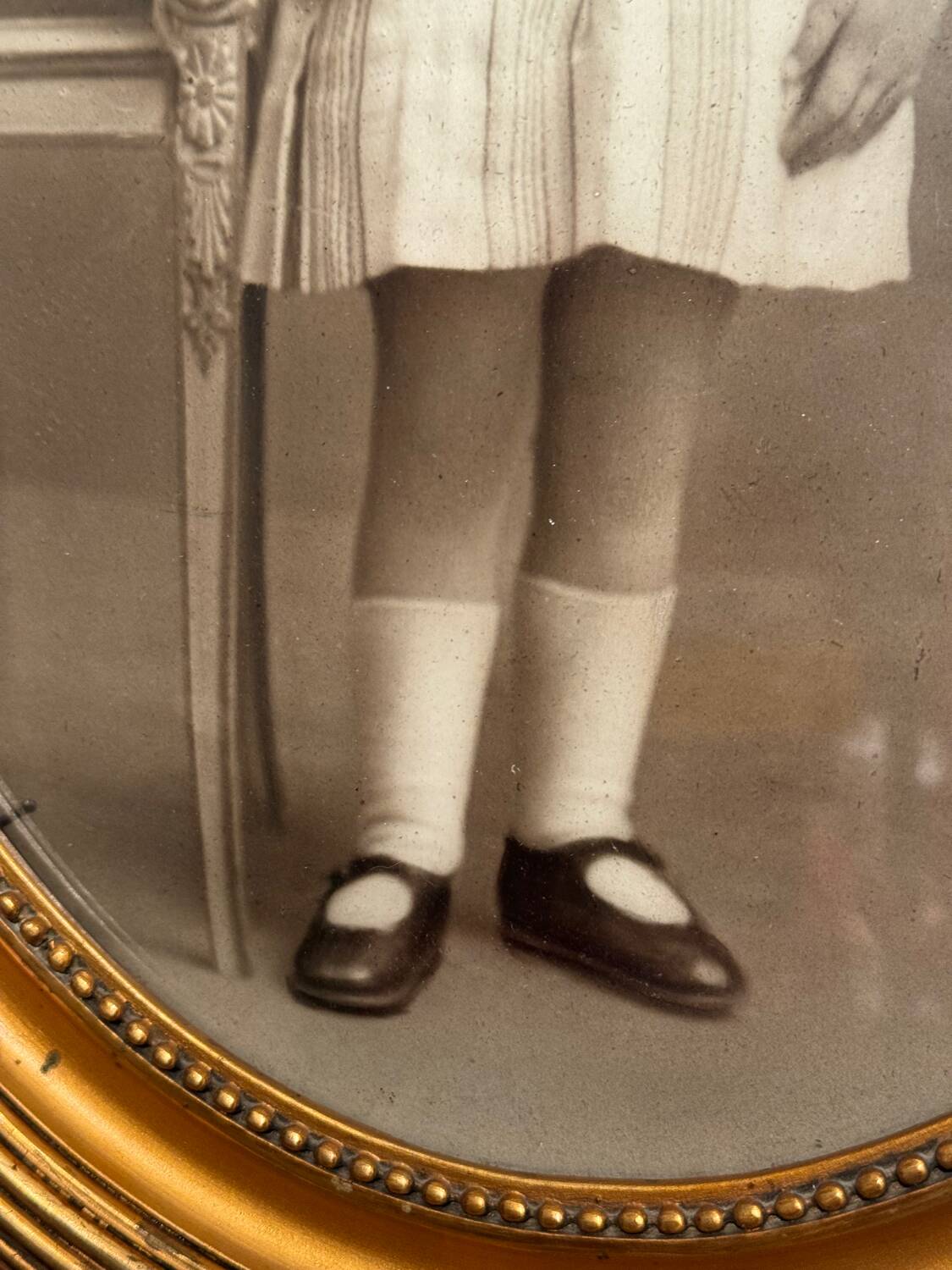 Old photograph, young girl with ribbon, 19th century