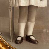 Photographie ancienne , jeune fille au ruban XIX siècle