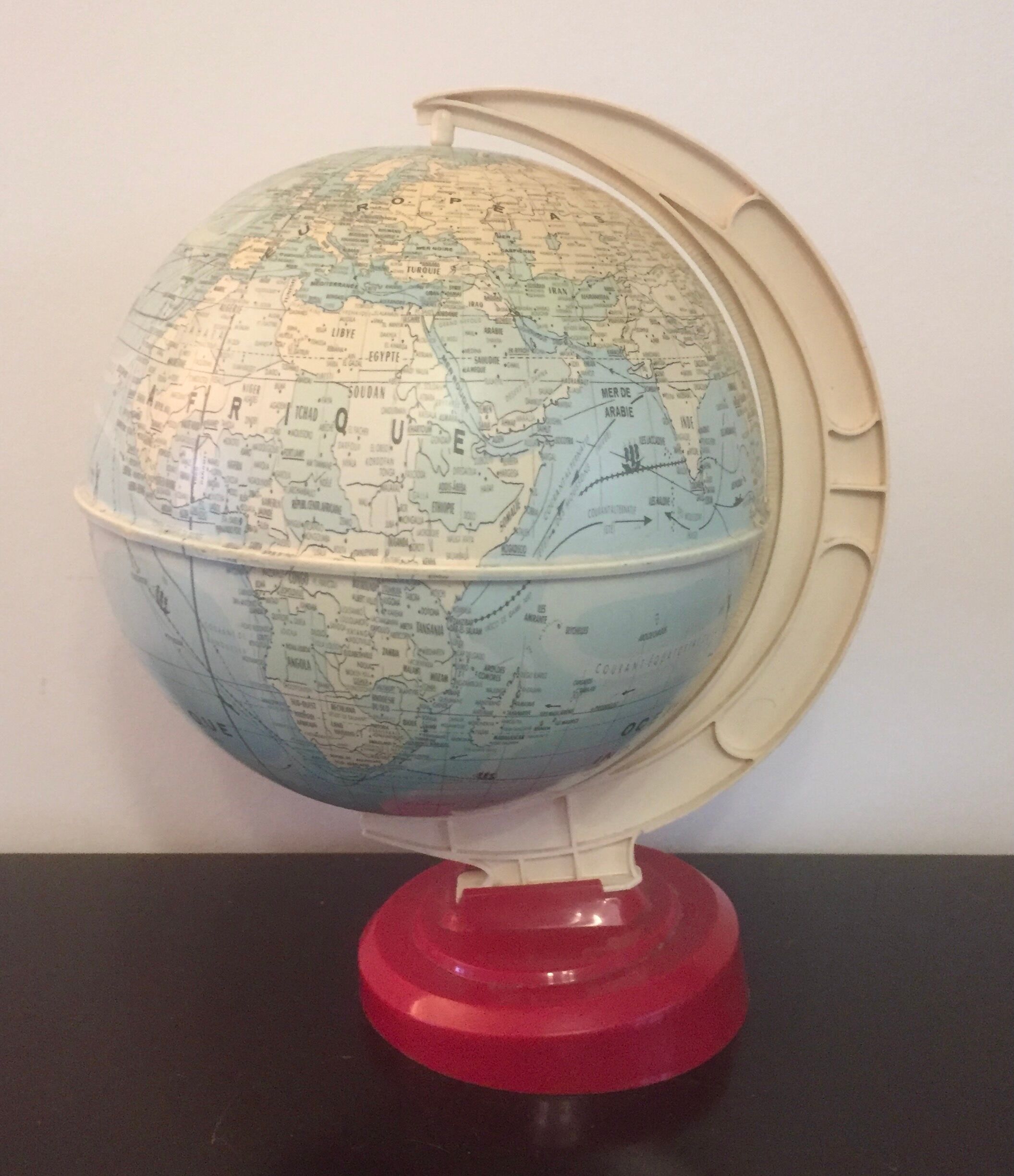 Globe - world map - vintage 50/60 - west germany - plastic
