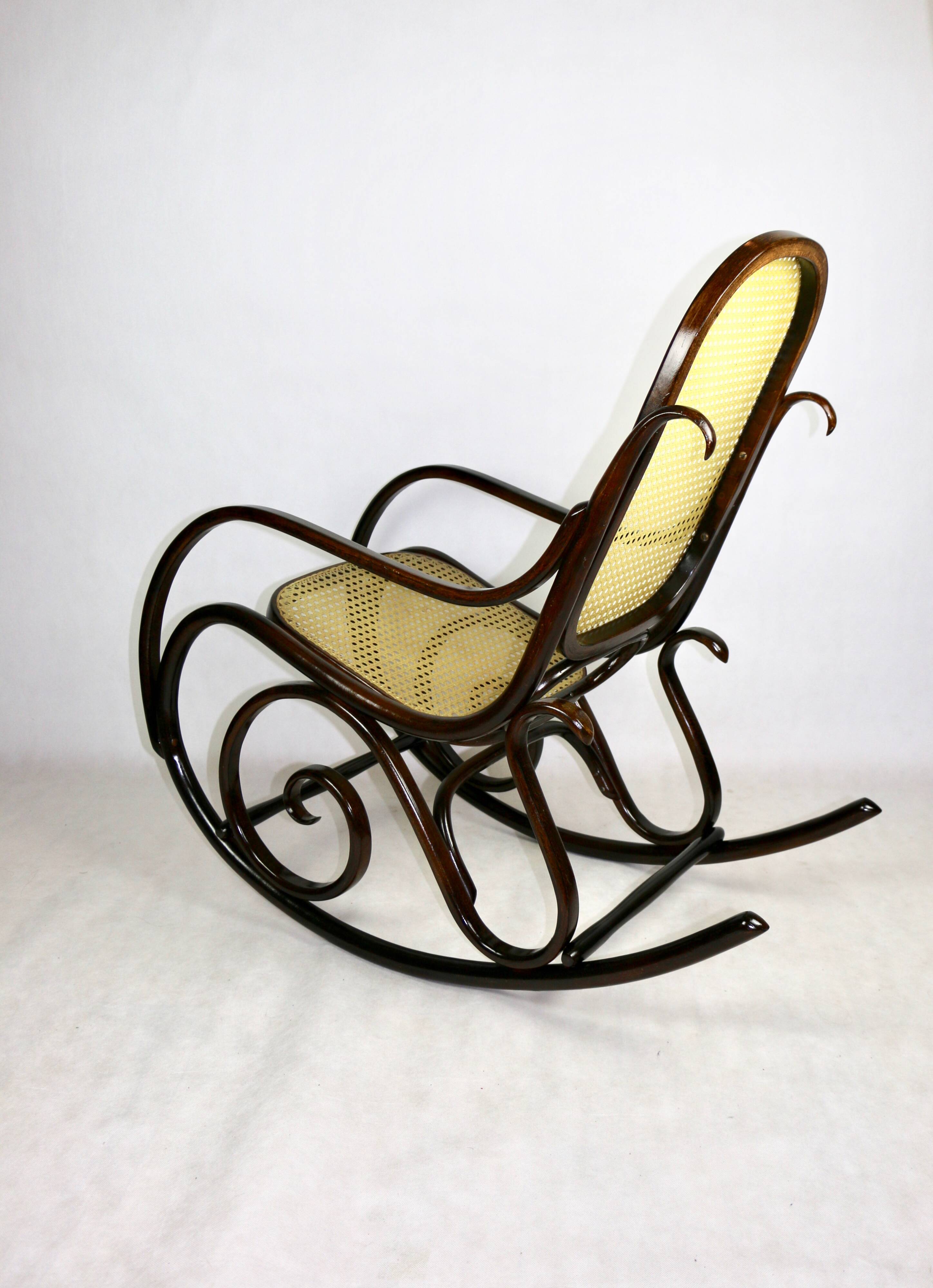 Vintage Brown Rocking Chair by Michael Thonet