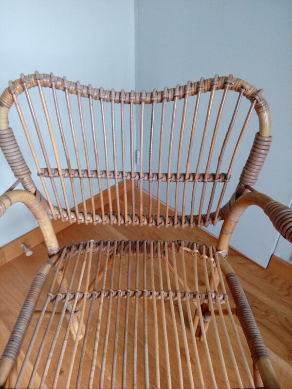 fauteuil en rotin et osier courbé forme originale