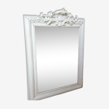 Sculpted white mirror
