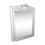 Miroir blanc sculpté