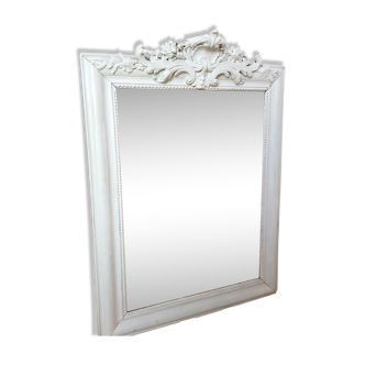 Miroir blanc sculpté