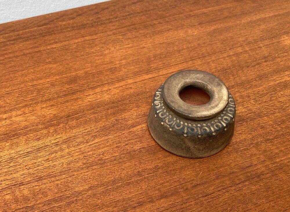 Brutalist mid-century studio pottery vase by Johannes Lessmann for Keramische Werkstatt Margaretenhöhe, Essen.