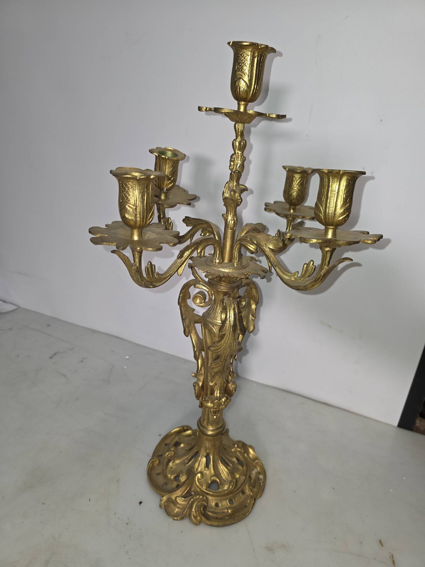 Louis XV style chandelier in gilded bronze