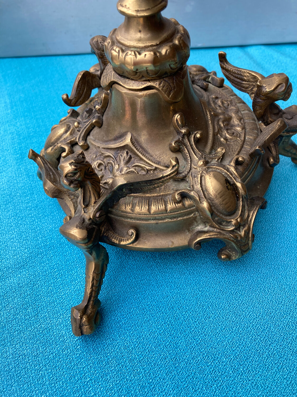 5-spoke bronze chandelier