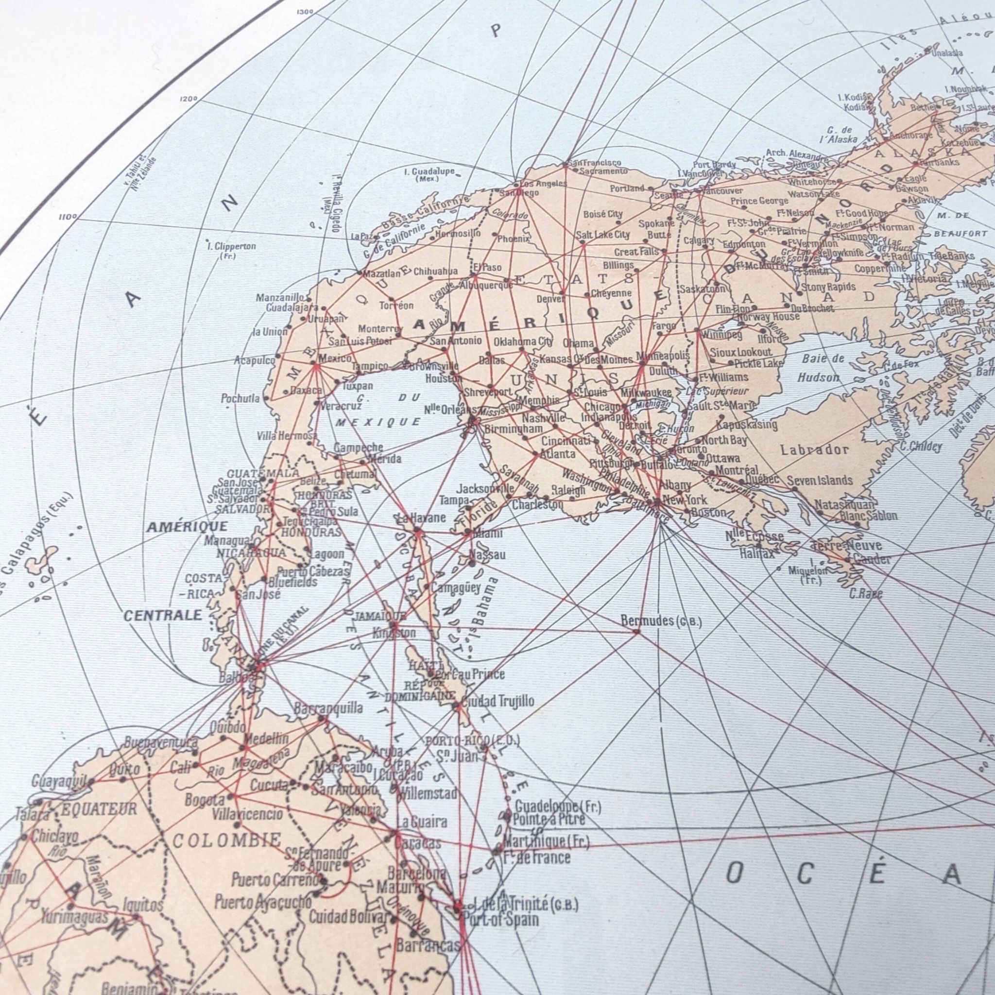 World map, planisphere, vintage air and sea routes from 1950.
