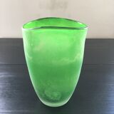 Vase vert en pâte de verre