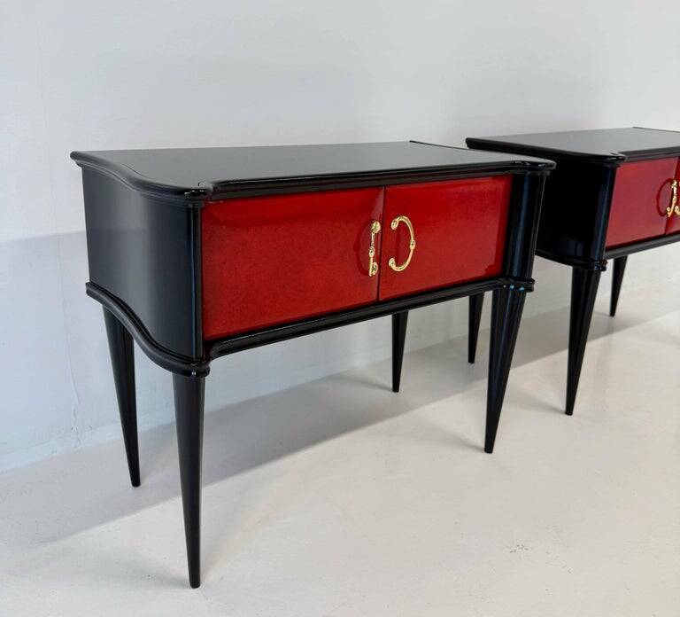 Pair of Italian Art Deco Nightstands in Red Parchment and Black Lacquer, 19