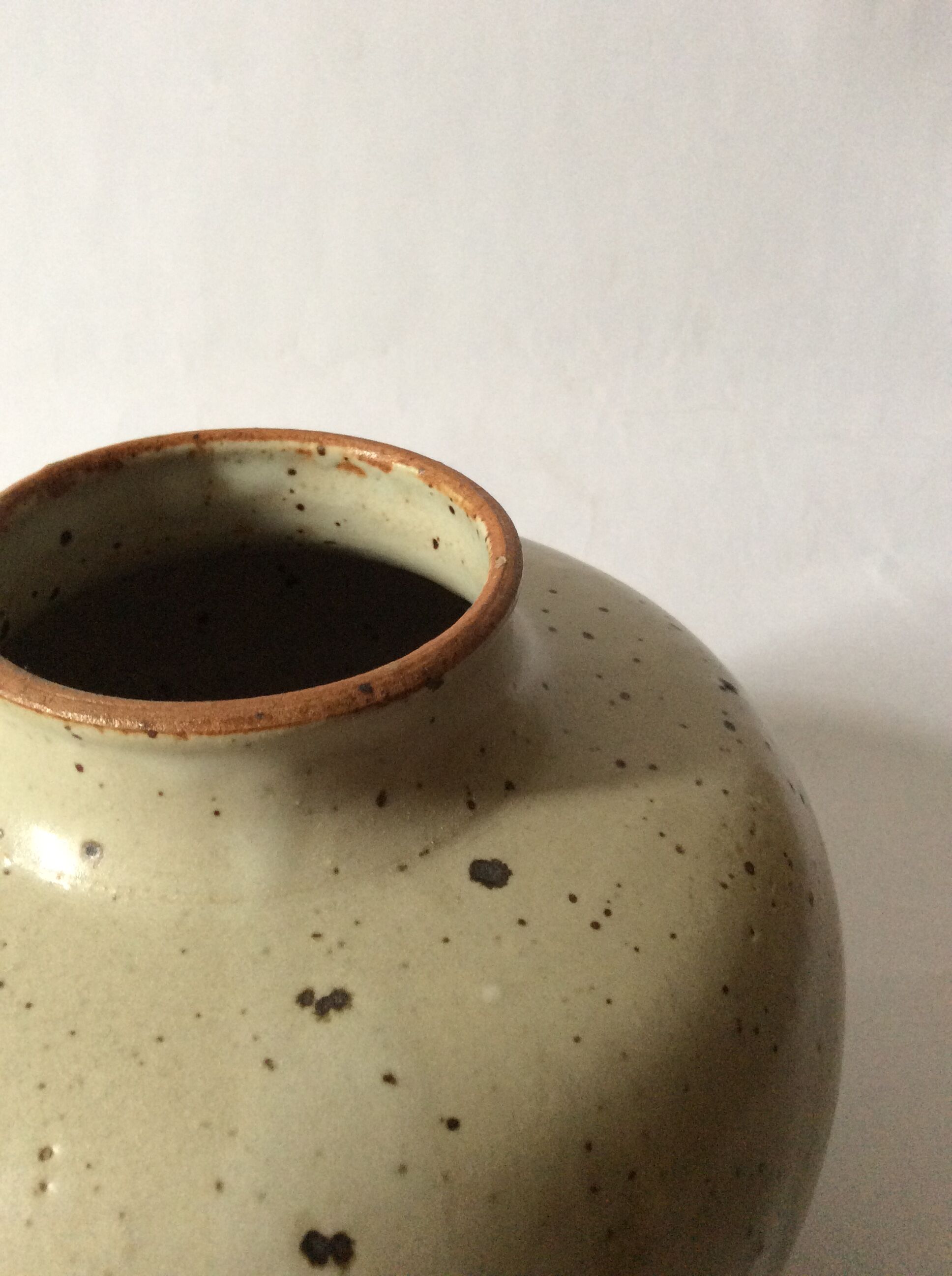 Vallauris le tesson 1970s pyrity sandstone vase