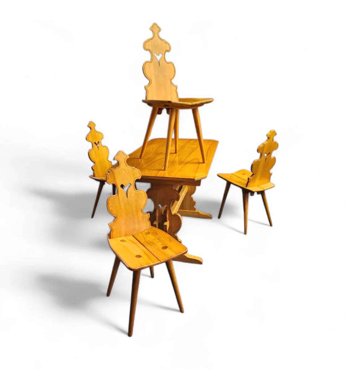 Chaises et table Cepelia Tiroler, ensemble de 5 pièces, Pologne, années 1960, marquées.