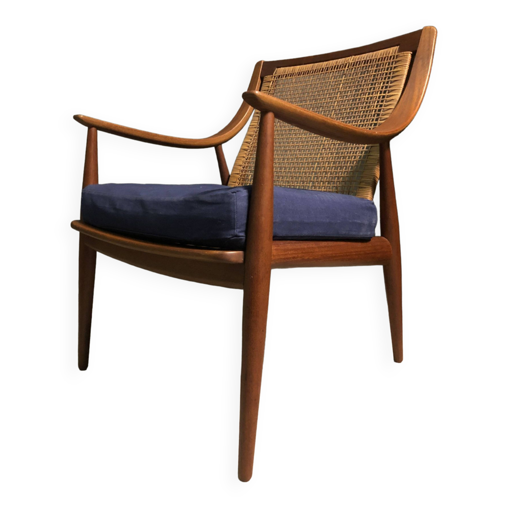 France and 2024 son cane chair
