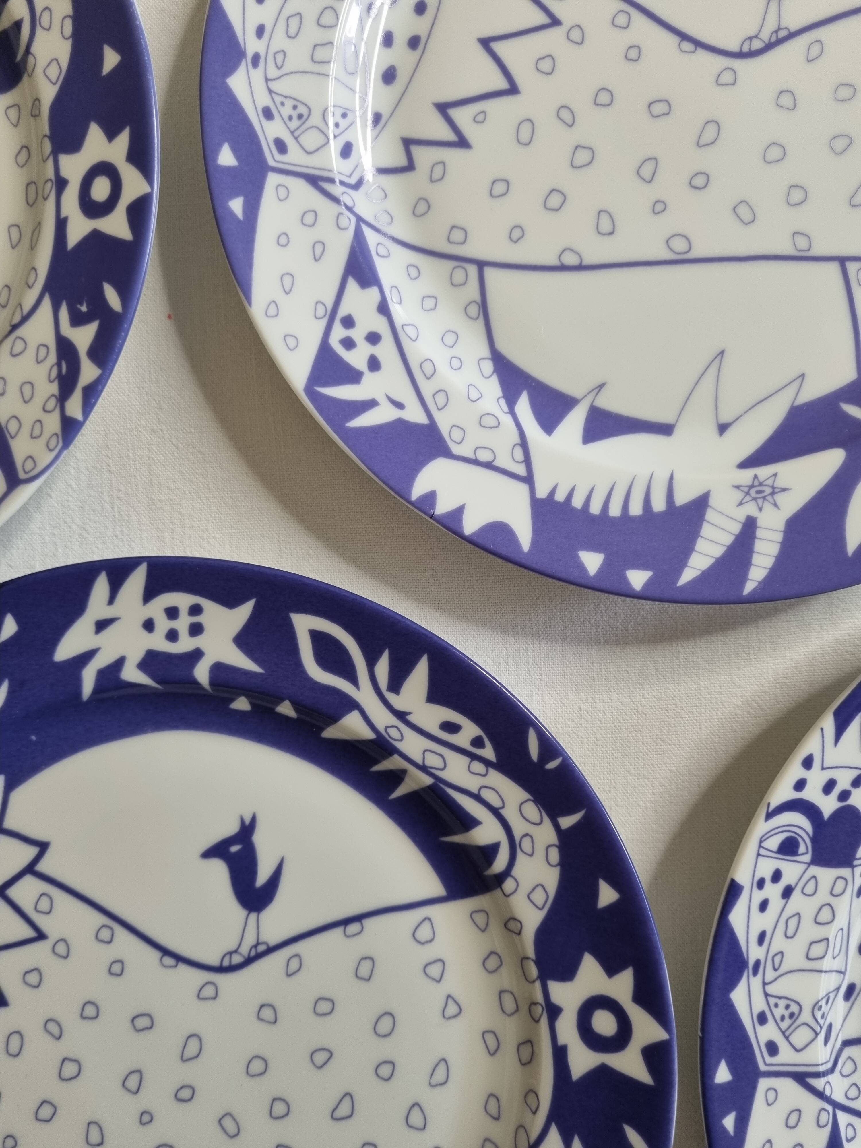 Service of 10 Plates, design by Yves Blayo Paris, 80s, 21 cm