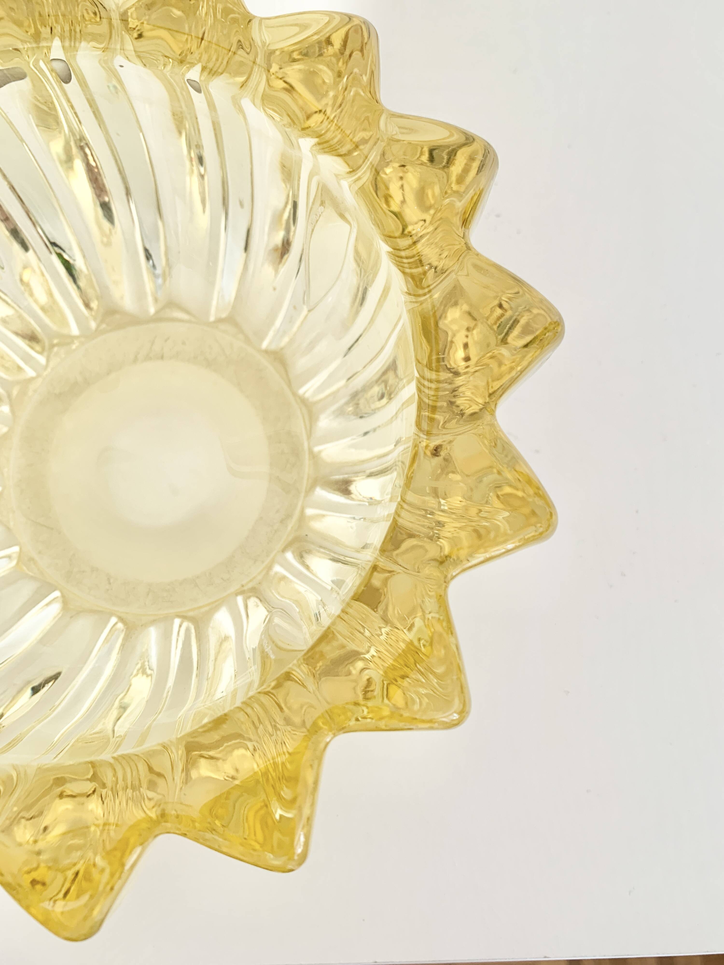Coupe - vide-poches en verre de Pierre d’Avesn