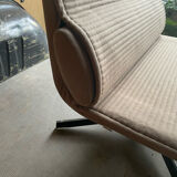 B&B Italia swiveling chair in beige hopsack