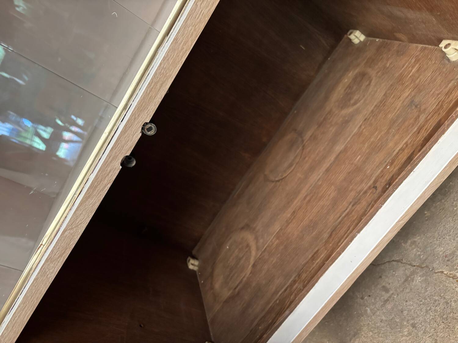 Painted glass bookcase