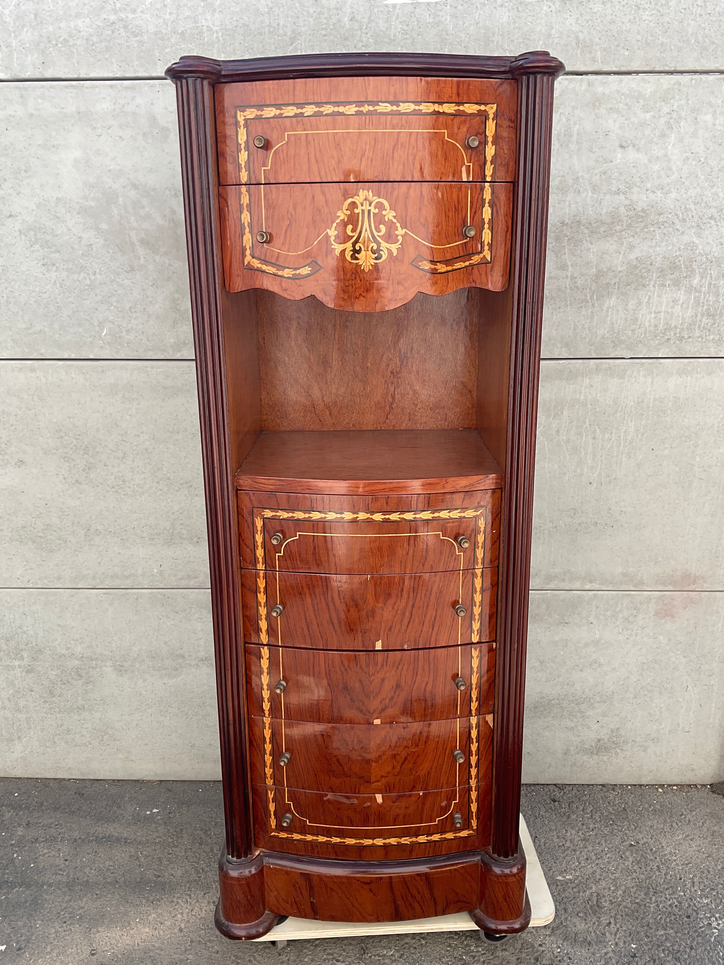 Chest of drawers marquetry