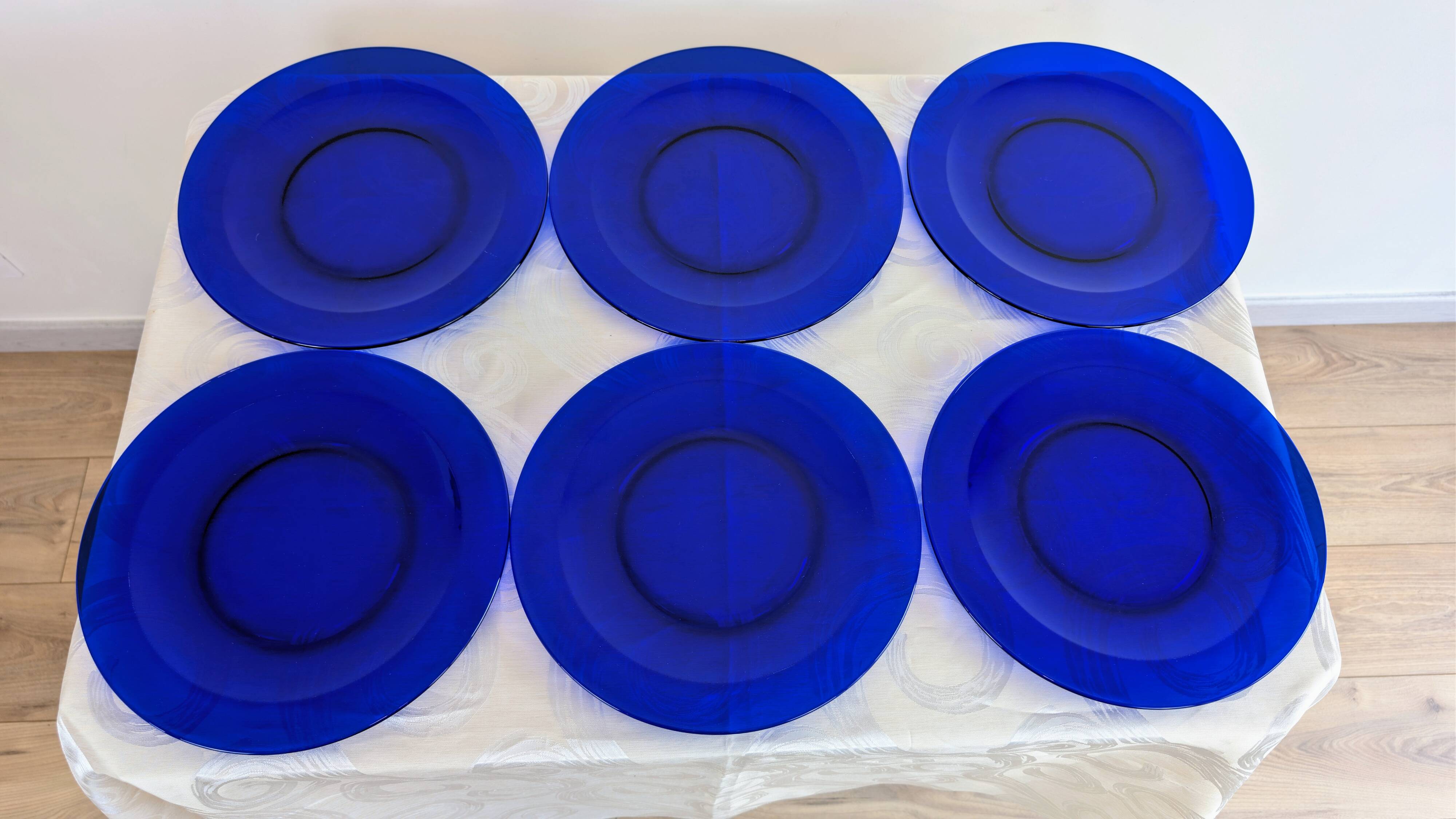 Service of 6 large vintage cobalt blue glass plates by Codec.