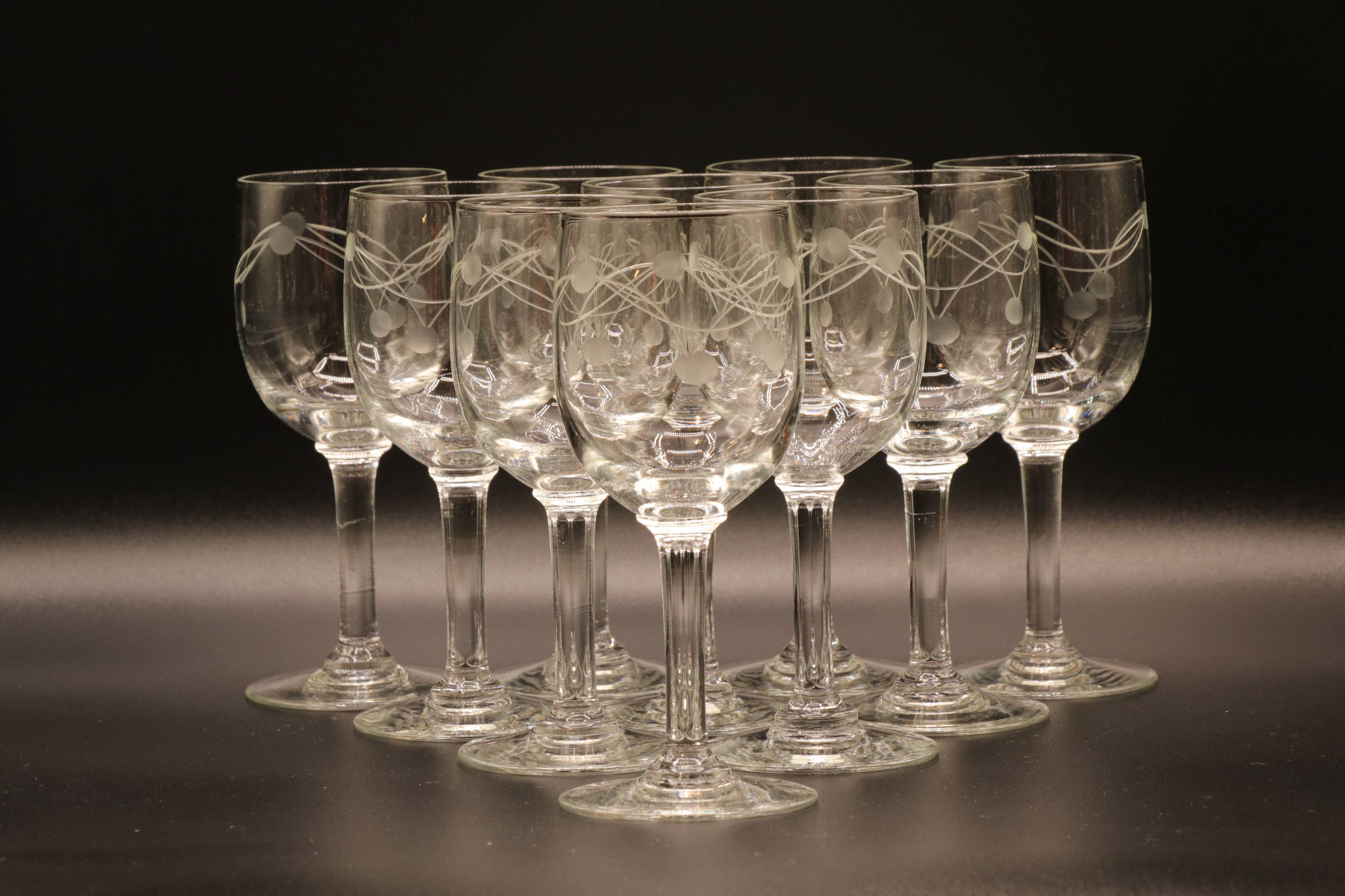 Set of 10 vintage liqueur glasses