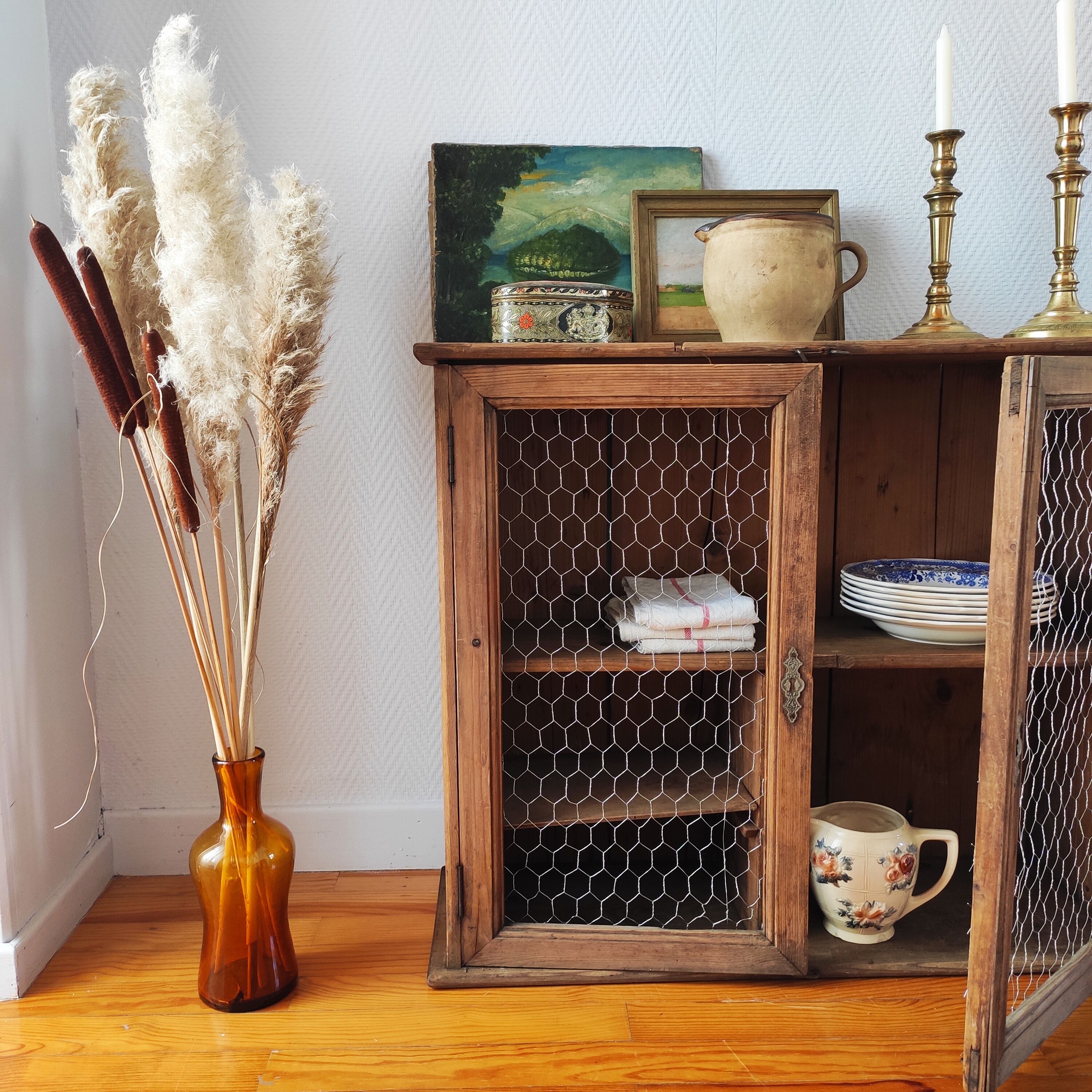 Old Parisian style buffet