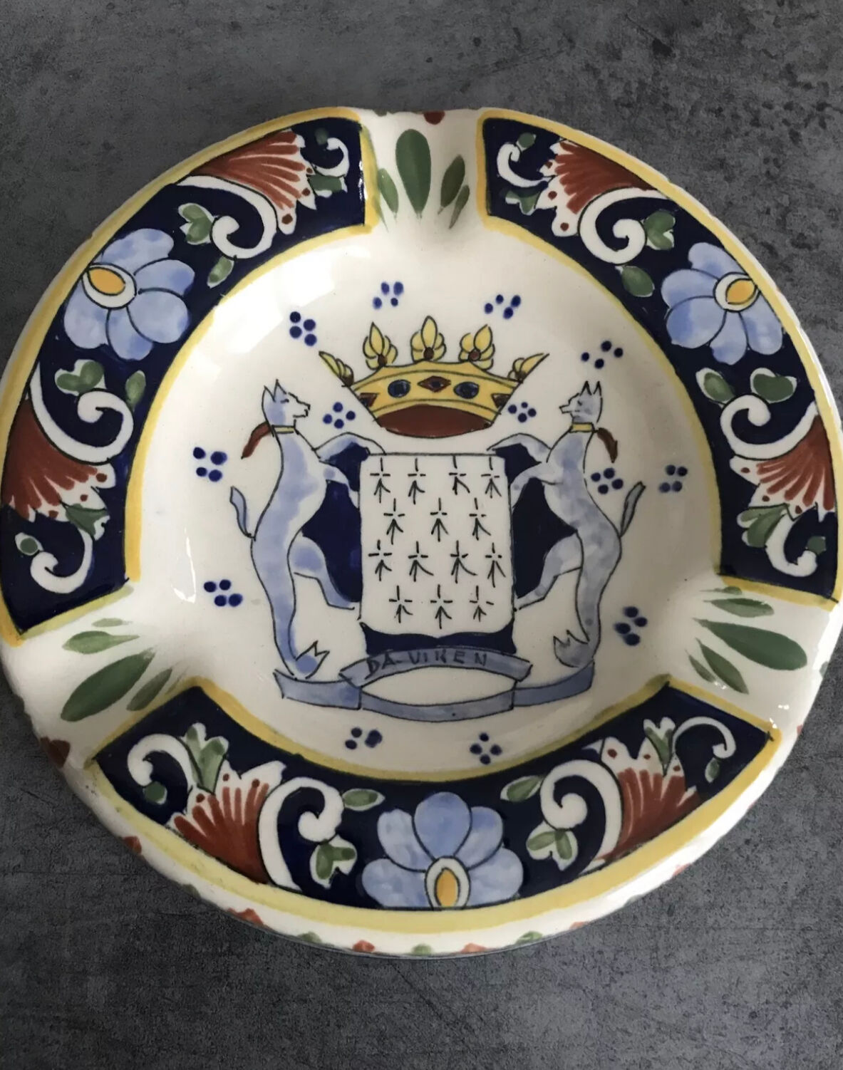Ceramic ashtray painted coat of arms saint malo 14.5 cm