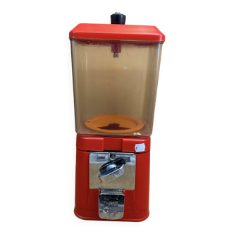 Brabo peanuts dispenser