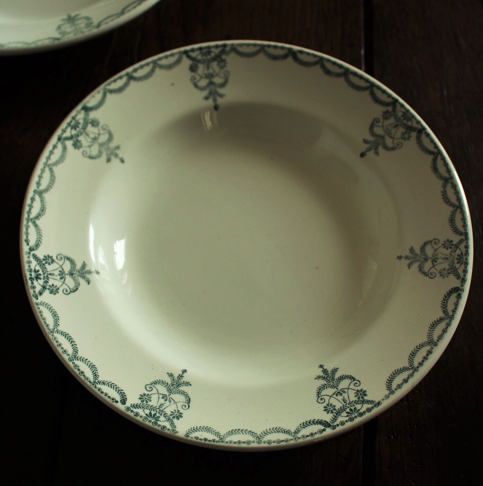 Mismatched lot 4 green hollow plates Flowers Garland Gaudeloupe Saint Amand