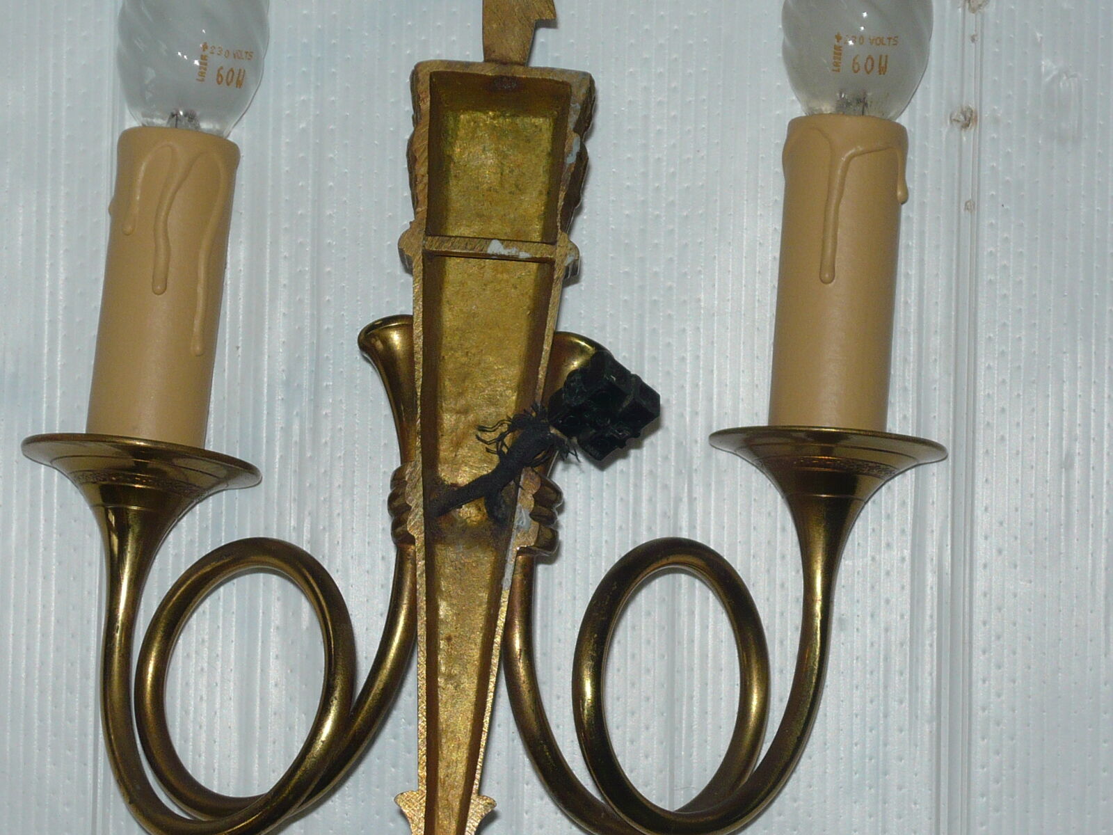 Pair of wall lamps Louis XVI hunting horn bronze dore