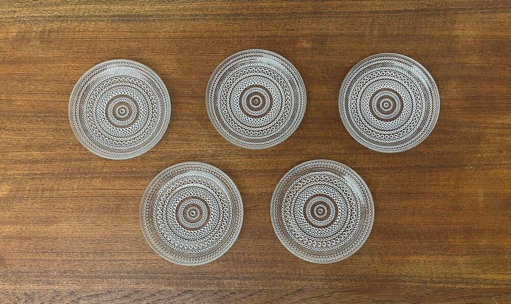 Set of 5 vintage Finnish glass plates from the Kastehelmi series by Oiva Toikka for Iittala.