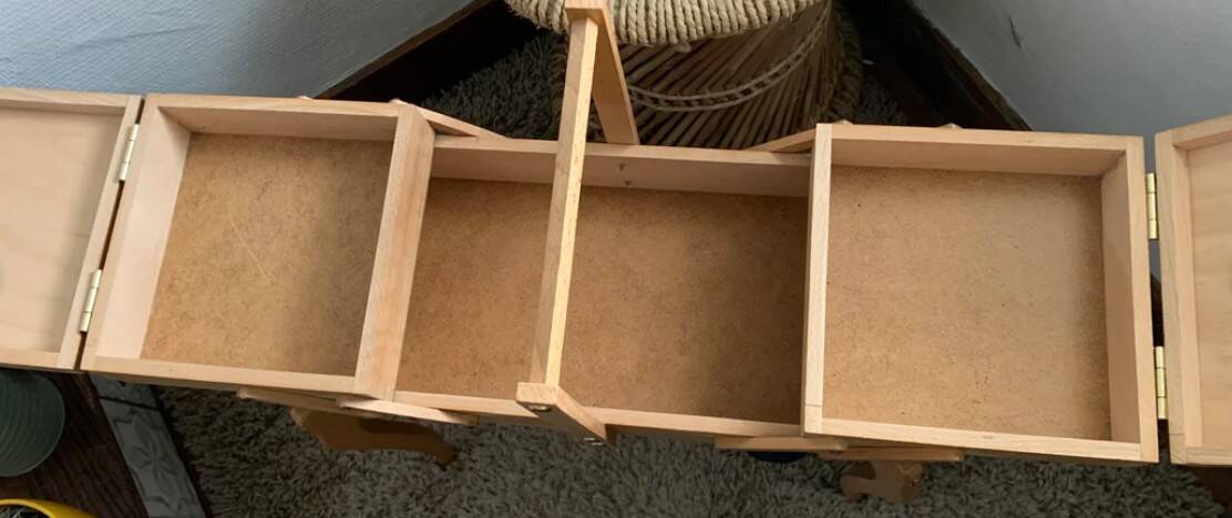 Vintage sewing machine or box