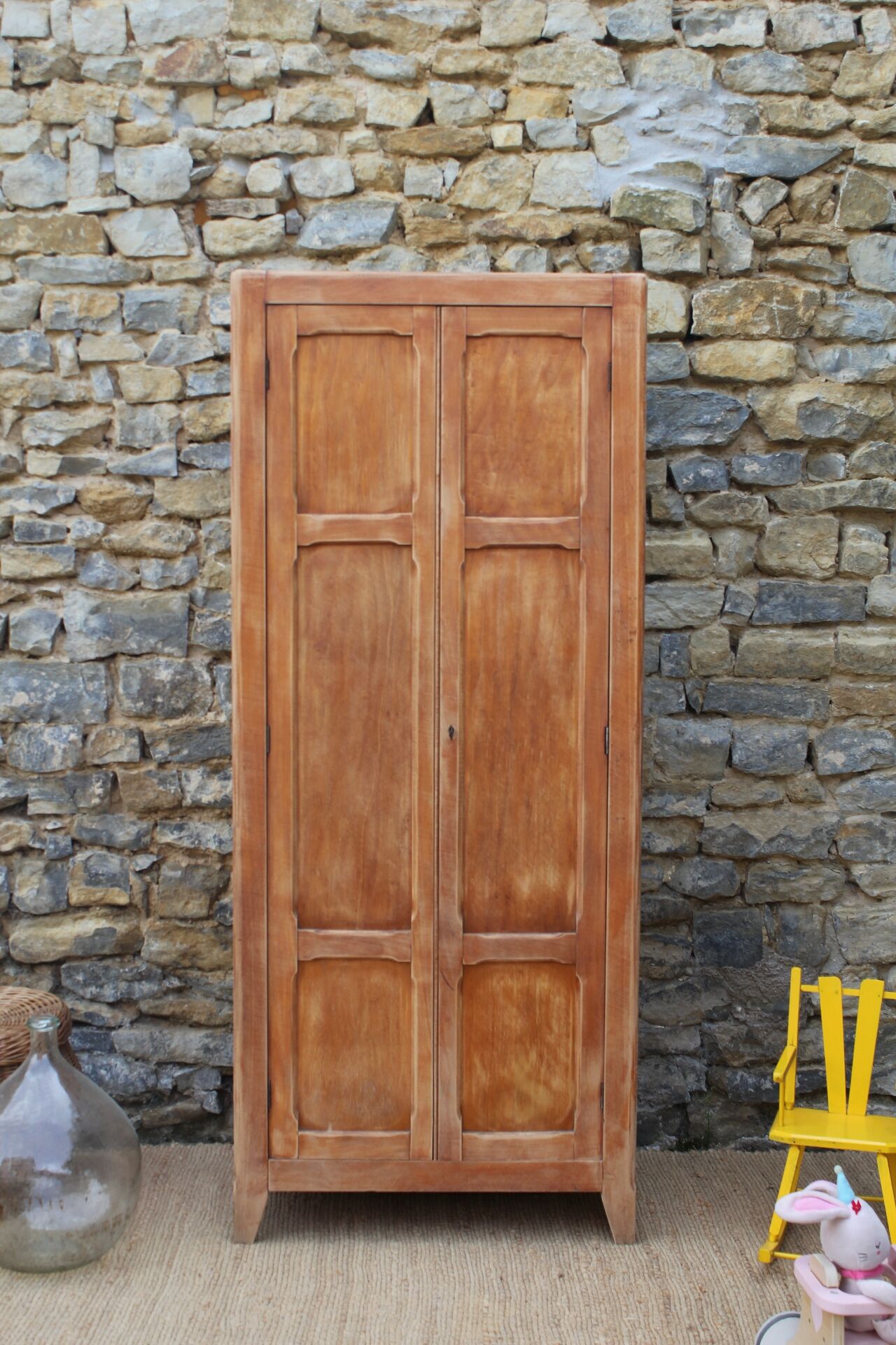 Armoire parisienne