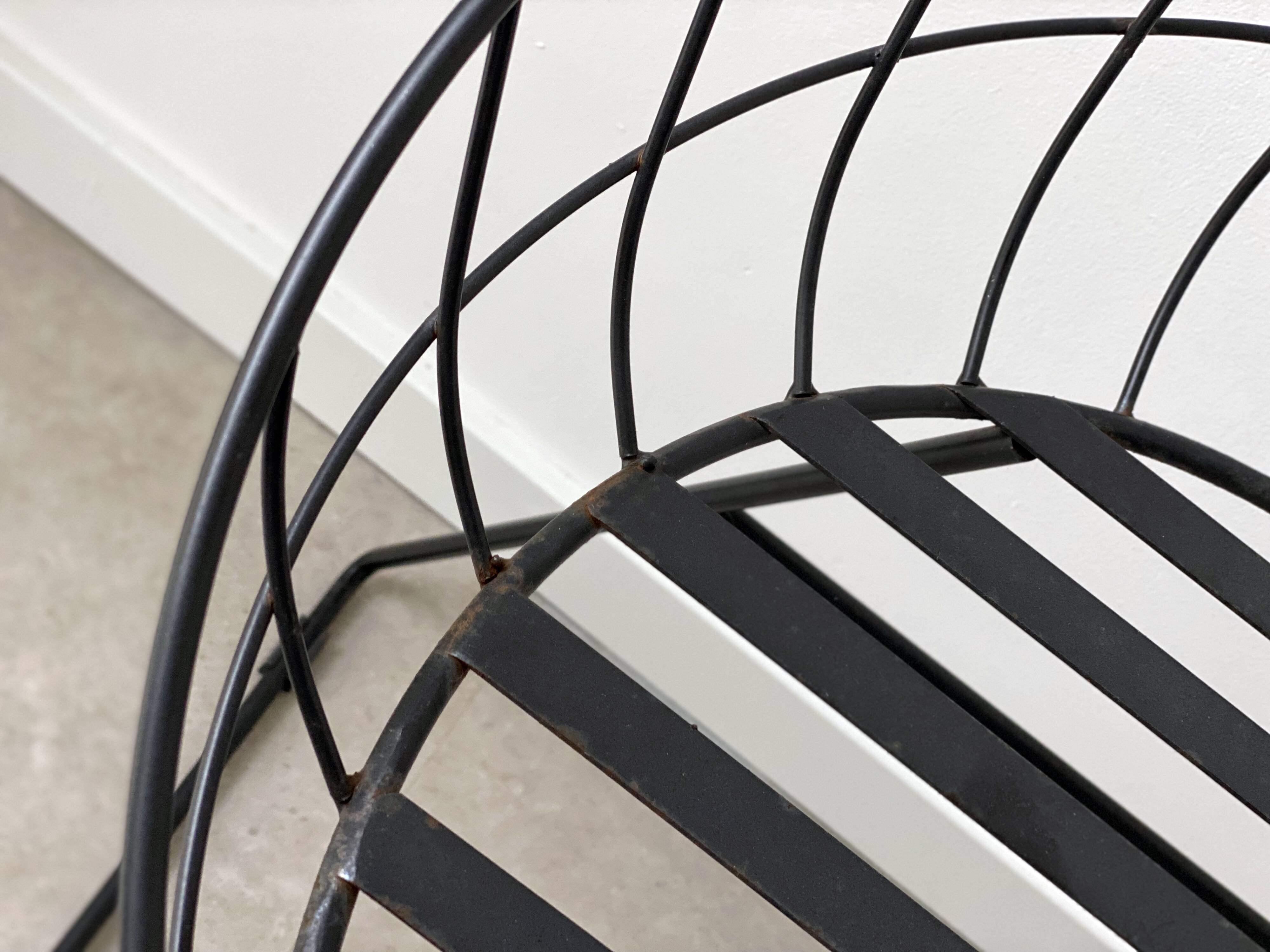 Vintage wire metal stool / chair