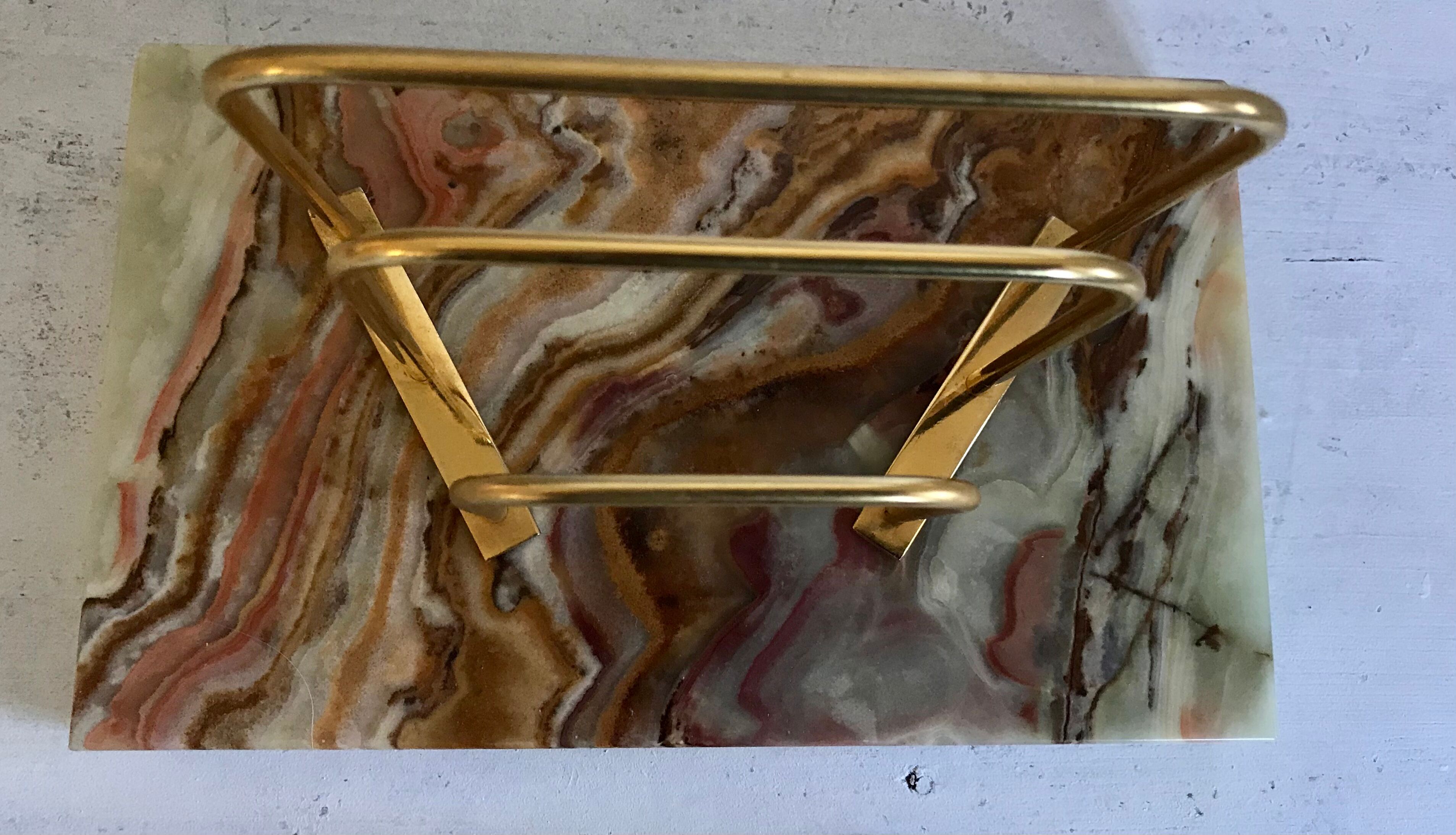 Range mail in vintage onyx