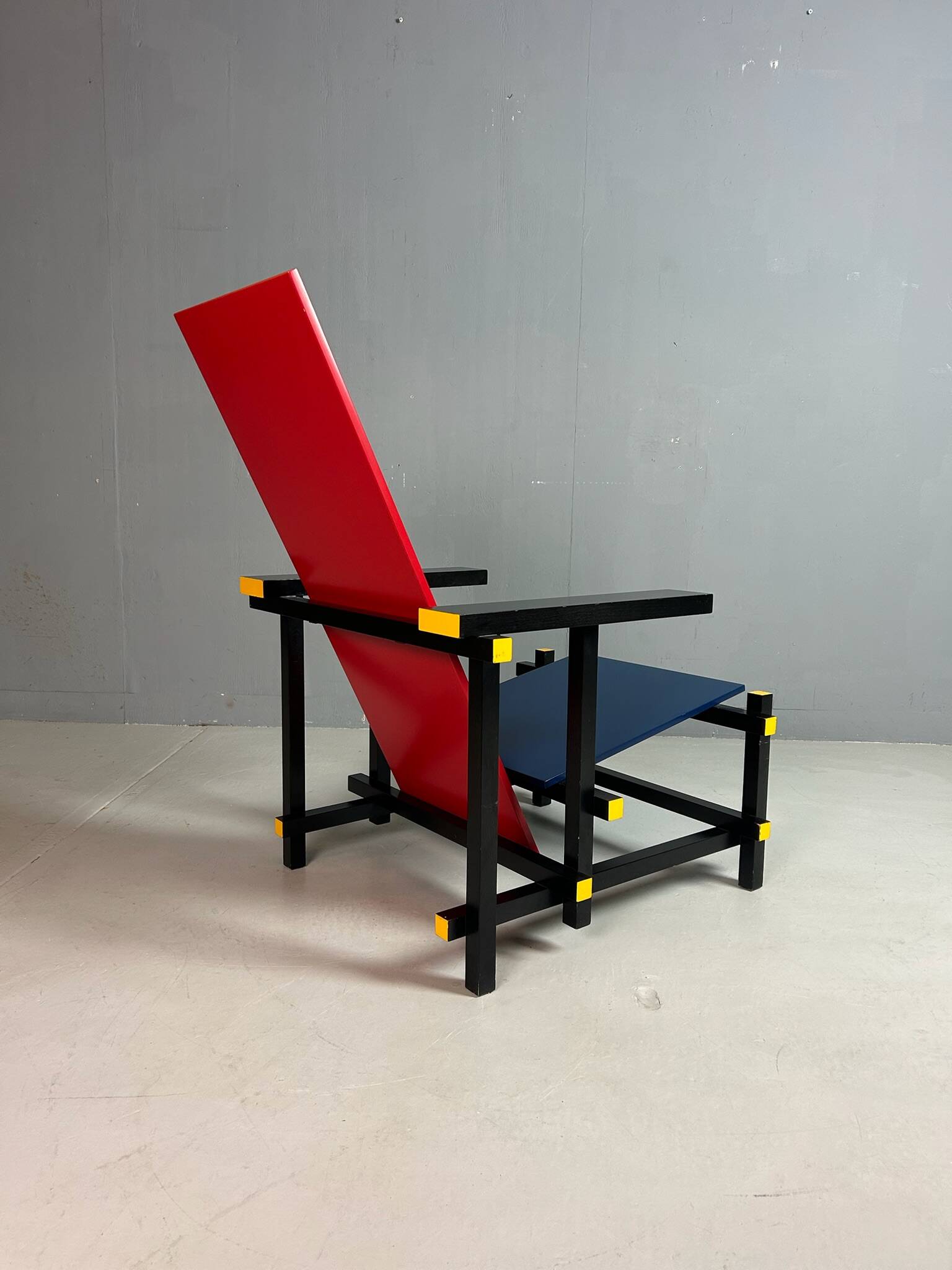 Gerrit Rietveld Red and Blue Chair by Cassina