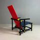 Chaise rouge et bleue de Gerrit Rietveld par Cassina