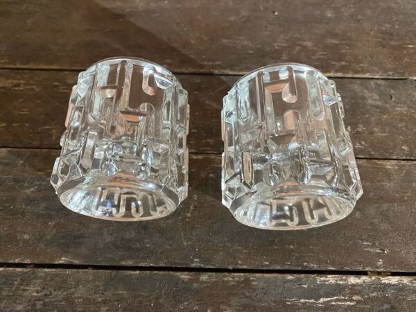 Paire de bougeoirs tchèques en verre moulé anciens Frantisek Vizner