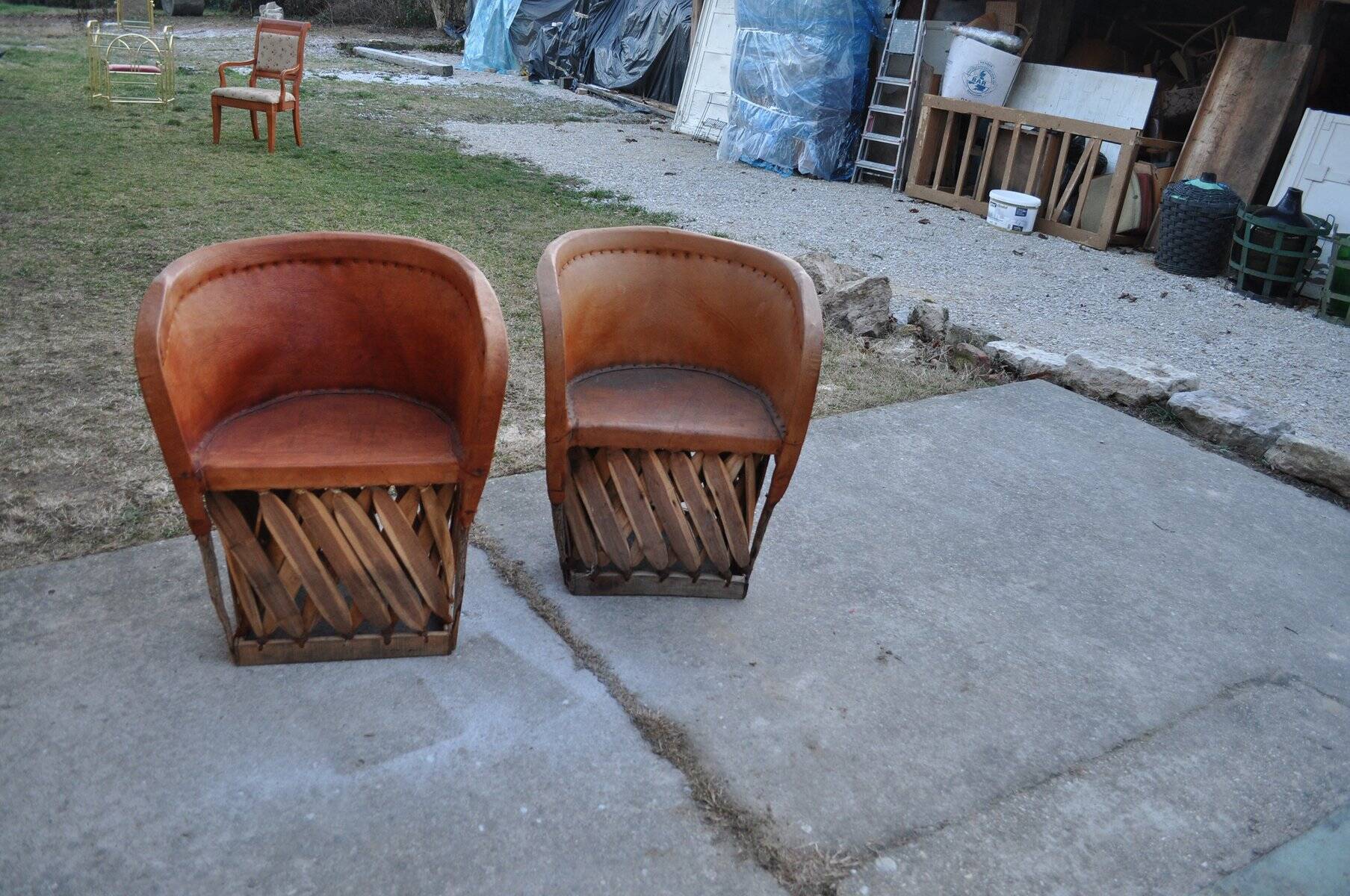 Set of 2 Mexican chairs by Wim Rietveld in brown leather and wood - vintage folk art