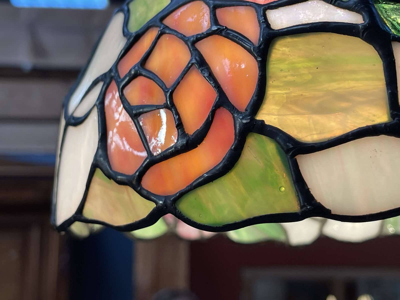 Tiffany-style glass pendant light