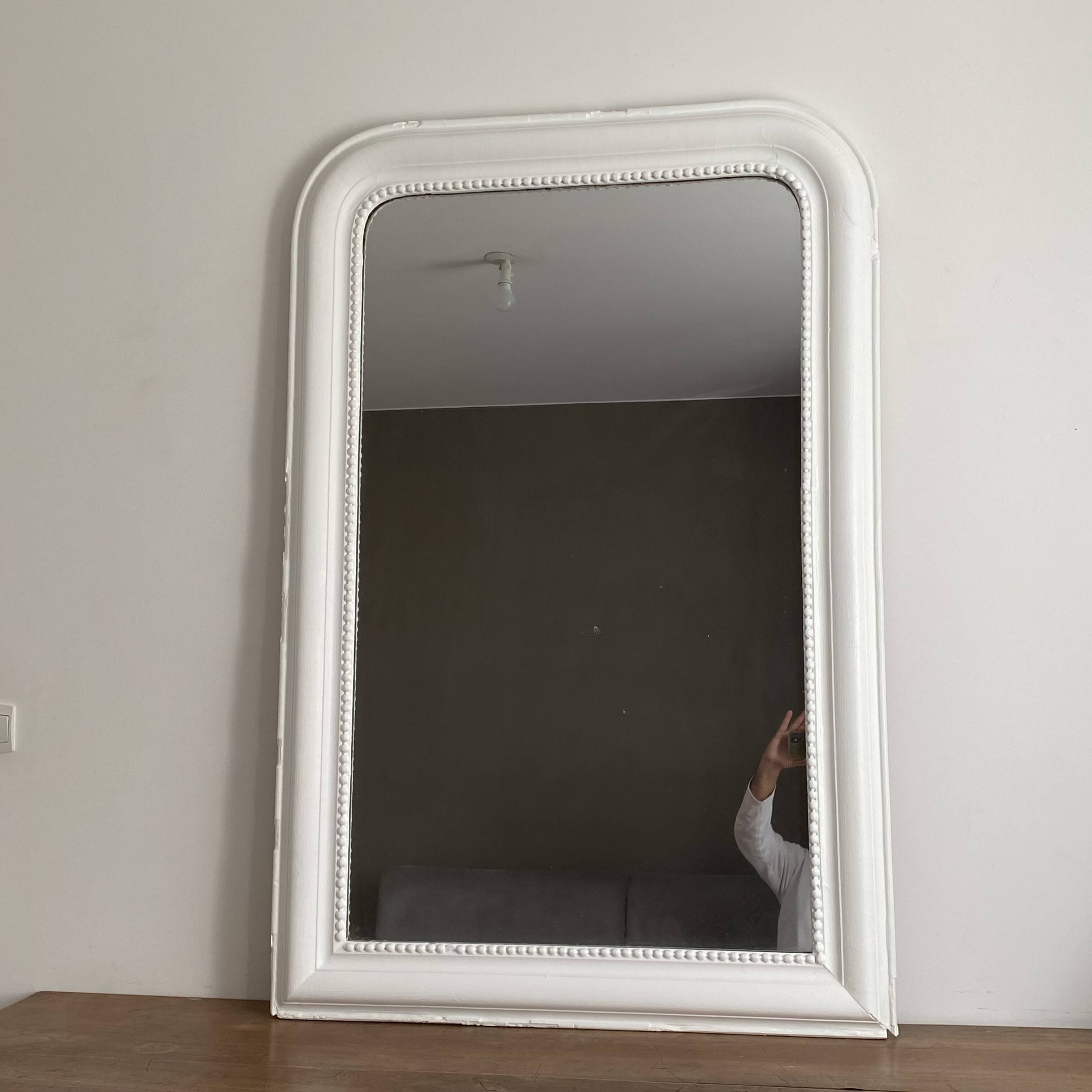 Louis Philippe mirror, late 19th century. White. 135x90.