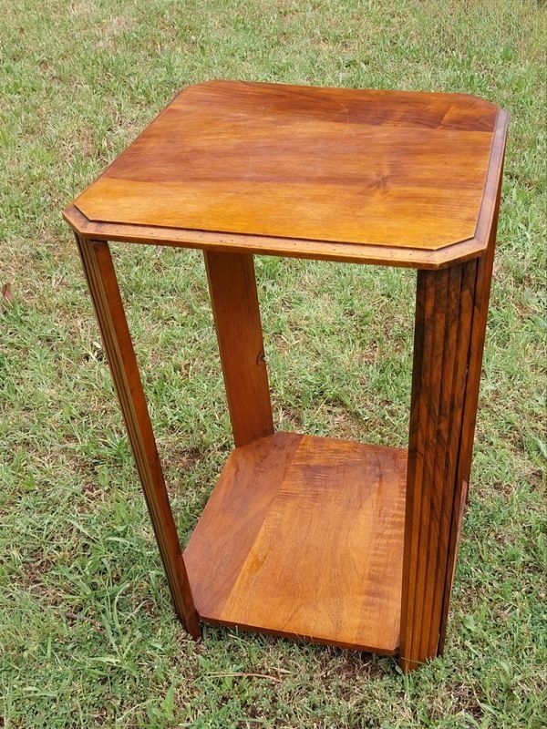 Beautiful antique pedestal table / side table / bedside table