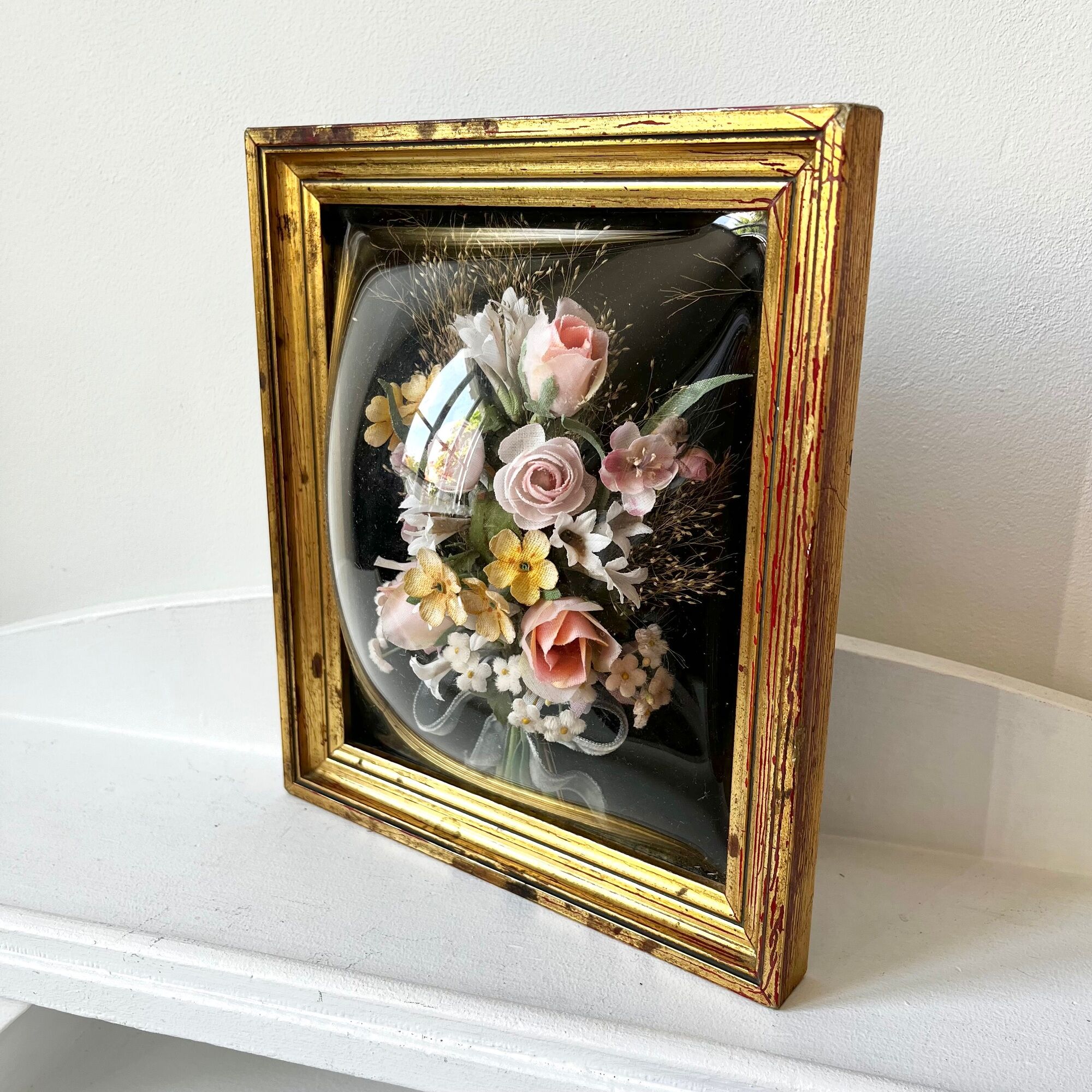 Old frame curved glass square dried flowers and fabric