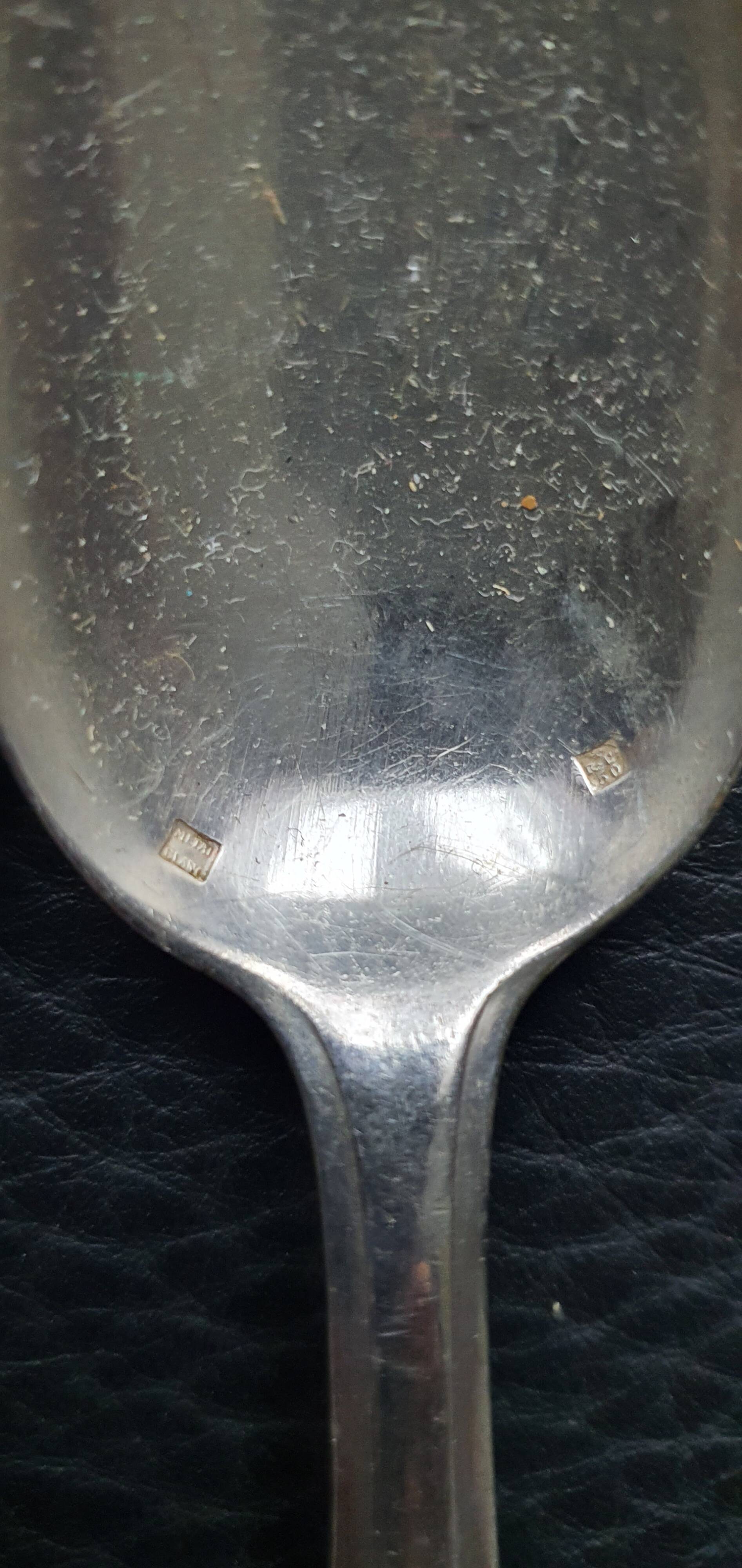 Ensemble 2 cuillers et 2 fourchettes en argent