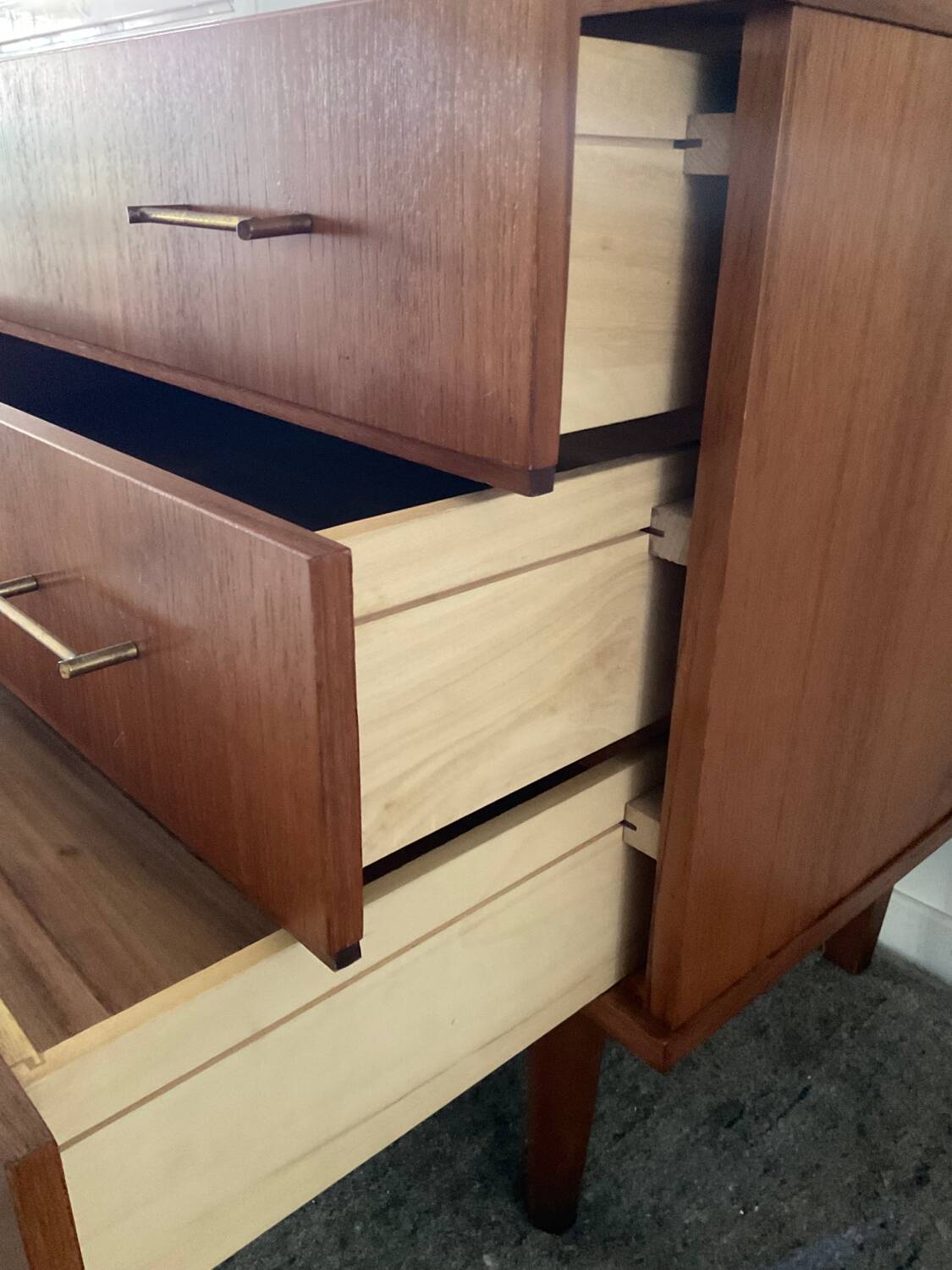 Commode scandinave en teck années 60-70