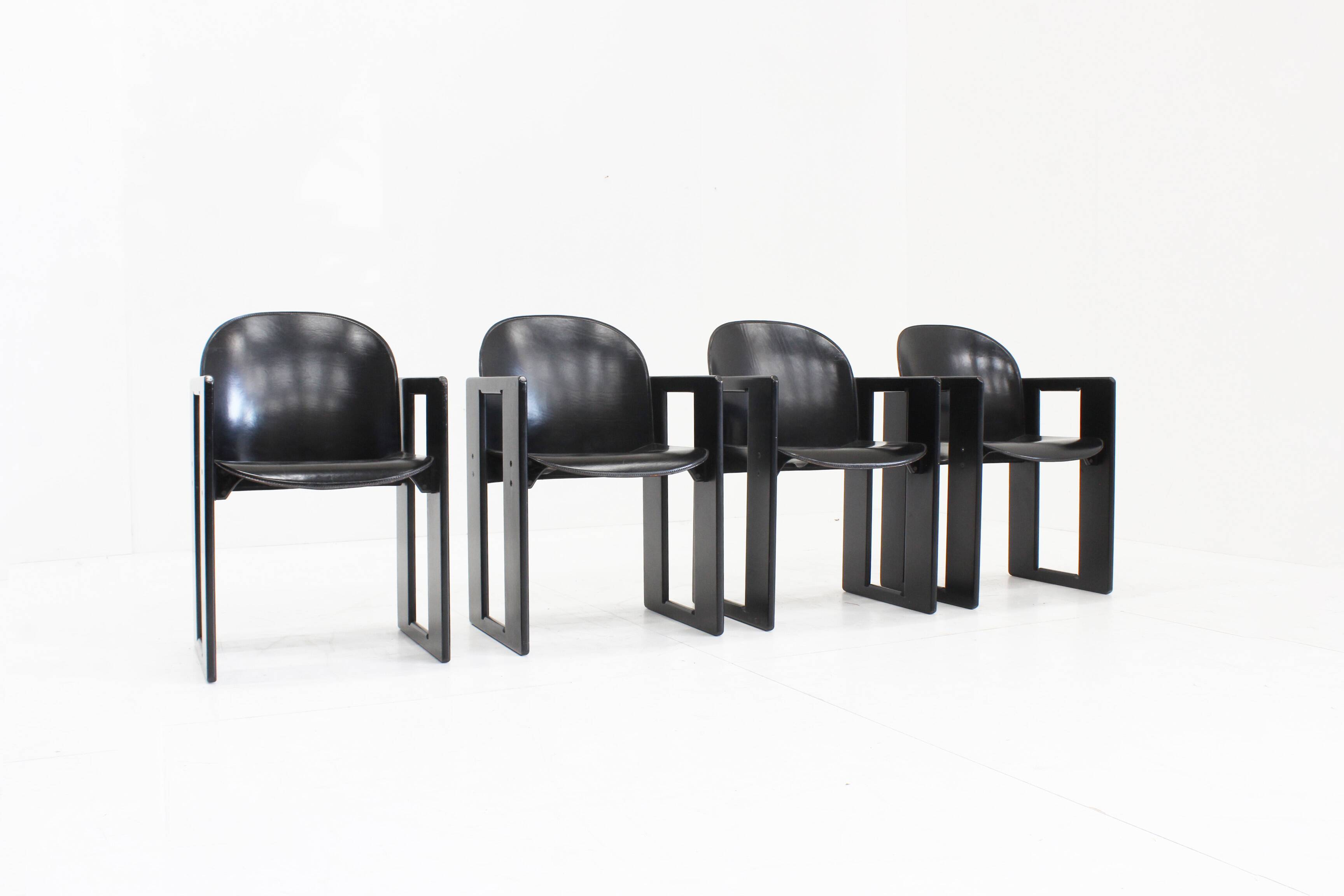 Chaises de salle à manger en cuir noir Dialogo par Afra et Tobia Scarpa pour B&B Italia