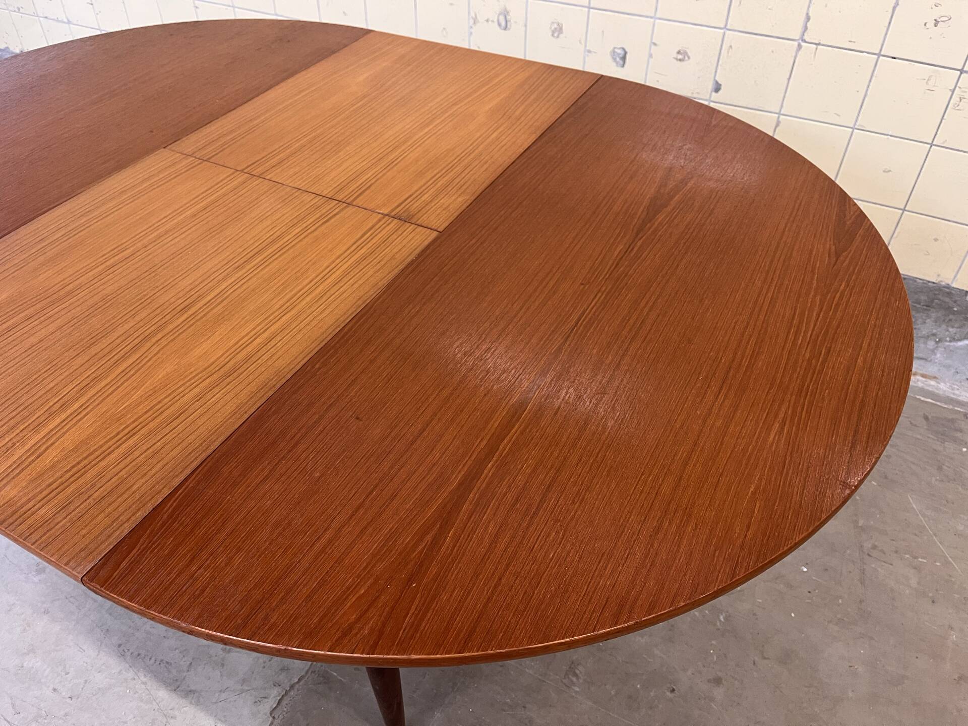 Table à manger ronde extensible en teck vintage