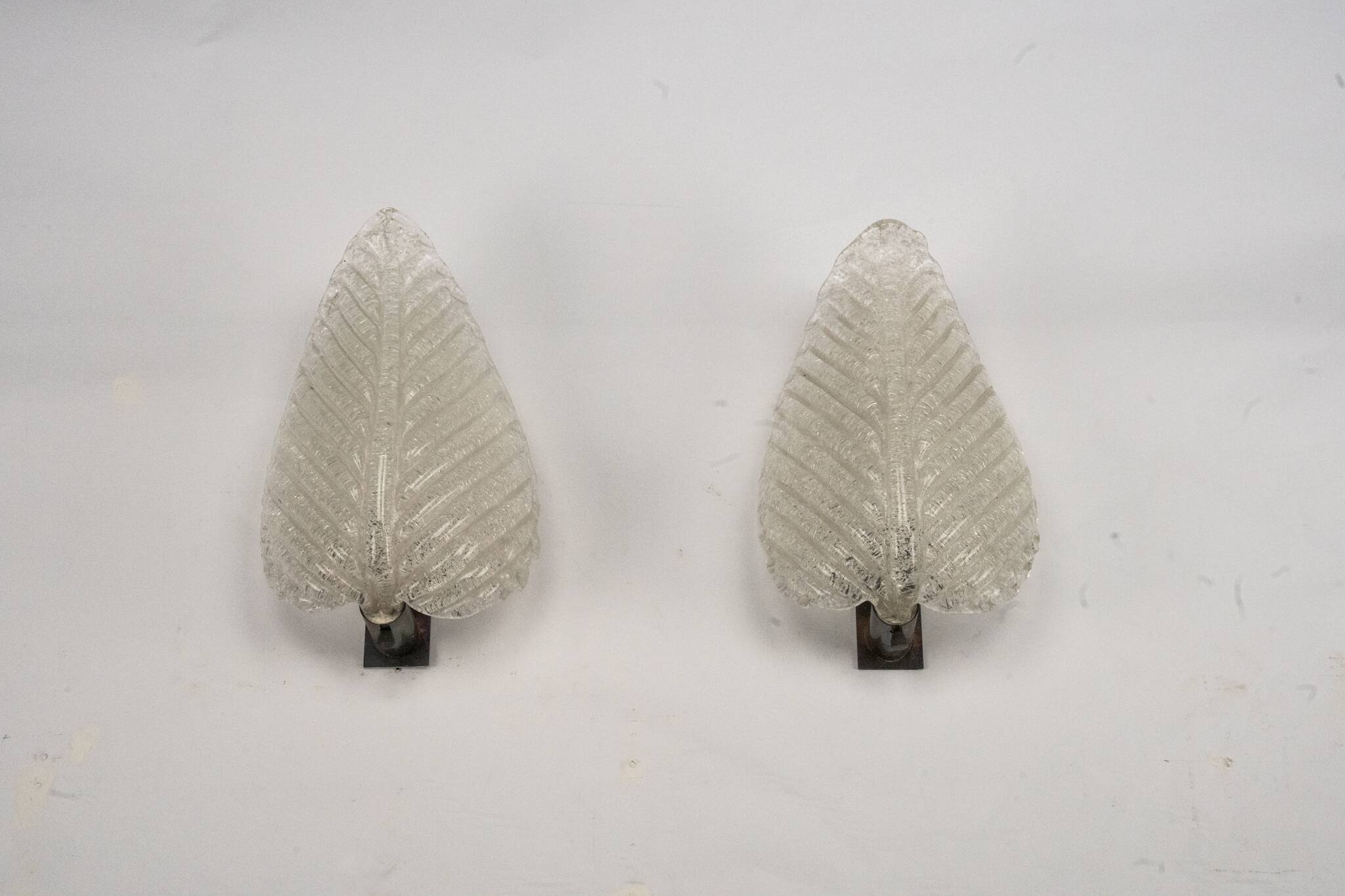 Pair of wall lamps by Ercole Barovier in Rugiadoso Murano glass, Italy 1950