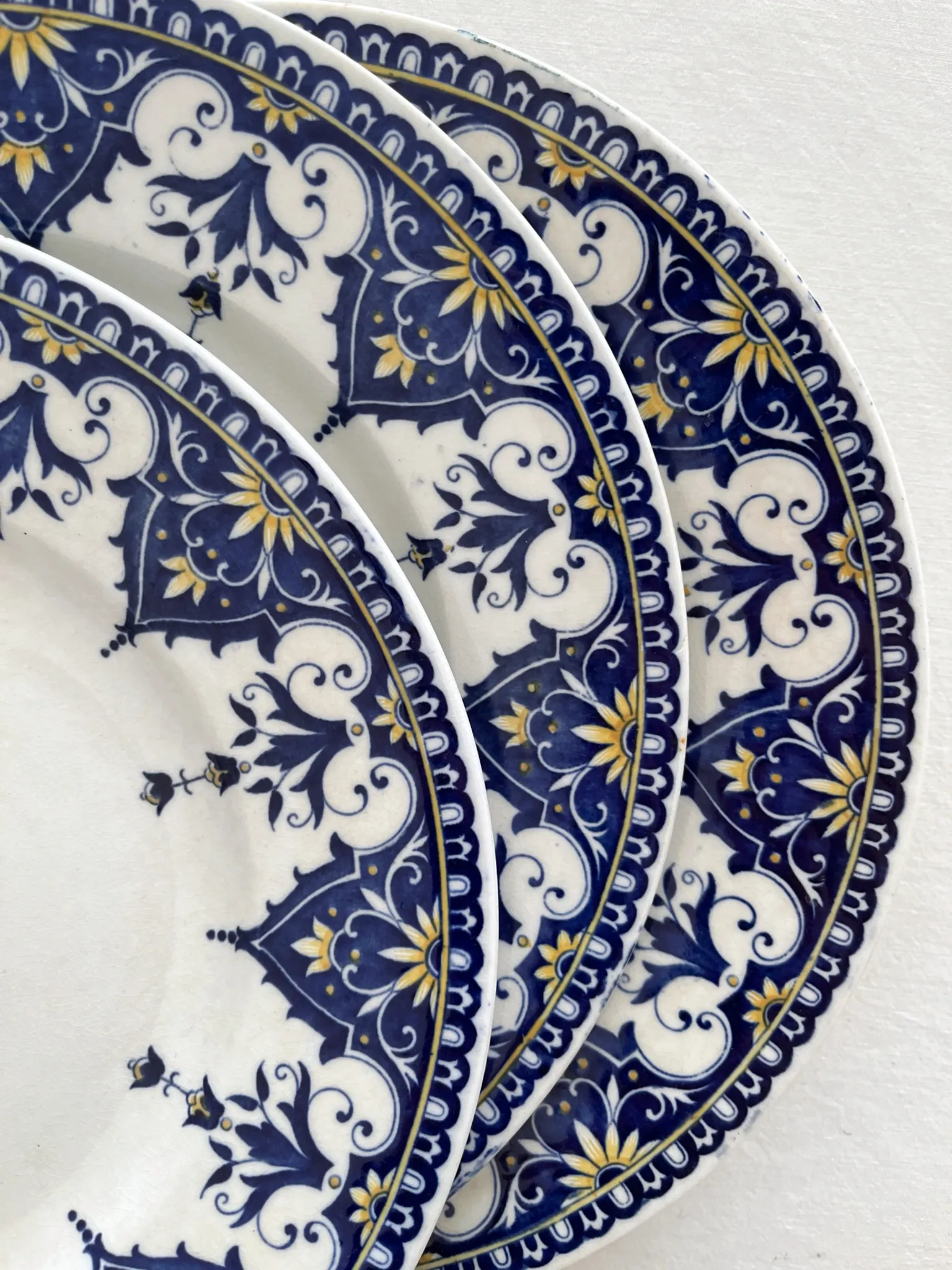3 flat plates made of ironstone "Cluny" Sarreguemines