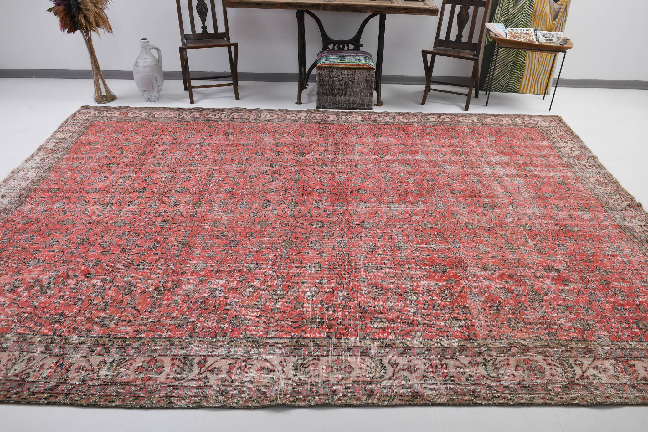 9x12 large red perisan rug, 267x385cm