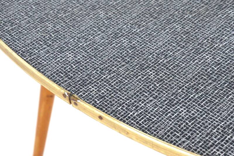 Table d'appoint triangulaire design moderne des années 60